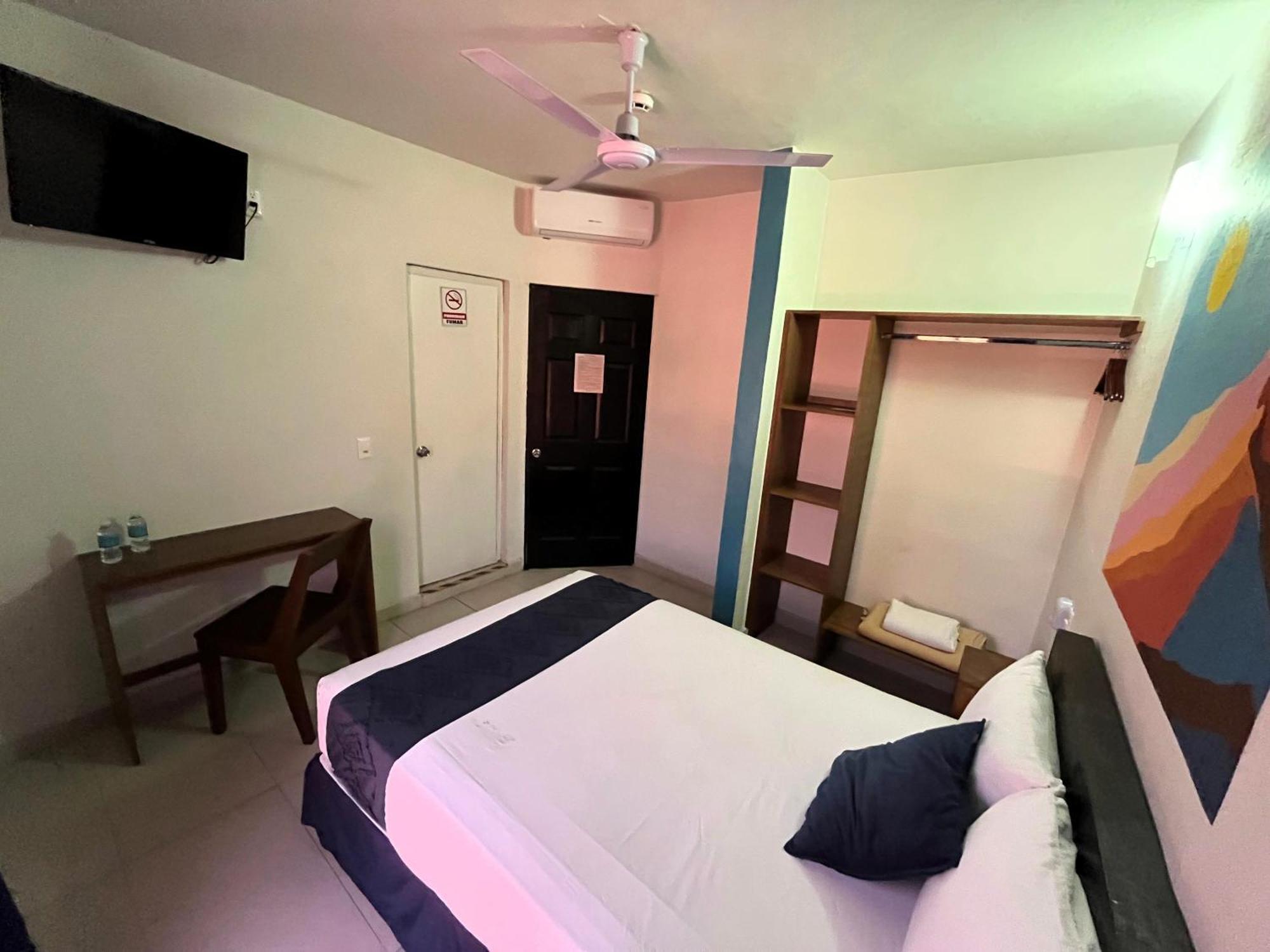 Hotel Juarez 70 Colima Dış mekan fotoğraf