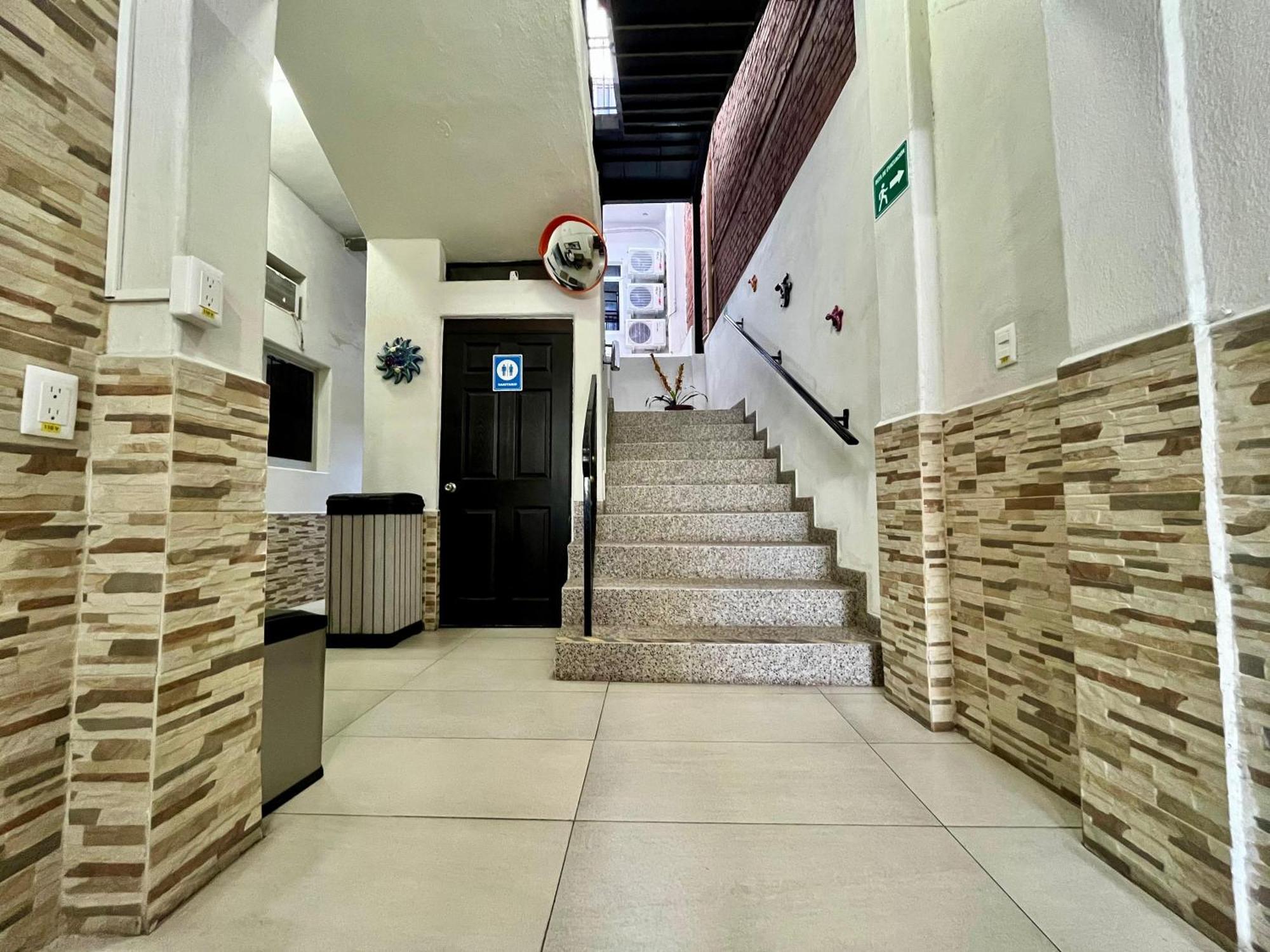 Hotel Juarez 70 Colima Dış mekan fotoğraf